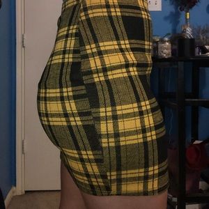 Yellow and black preppy tight skirt